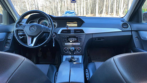 Mercedes-Benz C250 (6 foto / 7)
