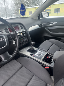 Audi A6 C6 (8 фото из 9)