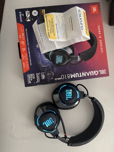 JBL Quantum 810 Kõrvaklapid
