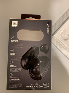 JBL Tune 115 TWS kõrvaklapid (5 foto / 5)