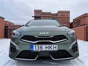 Kia ProCeed 2022 (3 фото из 15)