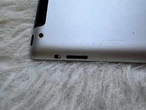 Apple iPad 2 (Wi-Fi + 3G), 64 GB (3 foto / 7)