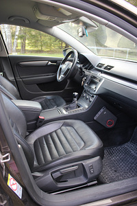 Volkswagen Passat 1.4 110 kw (8 foto / 9)