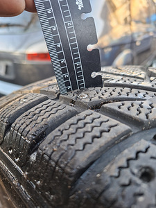 215/75 R16C (7 foto / 8)