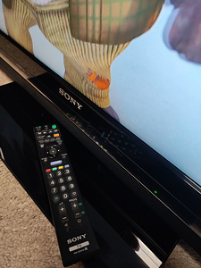 Телевизор SONY 40" (4 фото из 6)