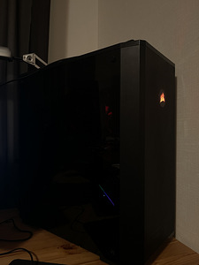 GAMING PC + 144HZ MONITOR (2 foto / 3)