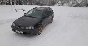 Ostan Toyota marki autosid (3 foto / 8)