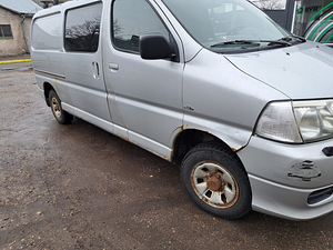 Müüa Toyota Hiace (4 foto / 8)
