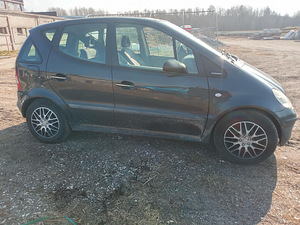 Varuosadena saab 9-3 ja mercedes benz a160 (4 foto / 9)