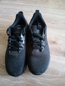 Кроссовки adidase № 44 25 € (5 фото из 5)