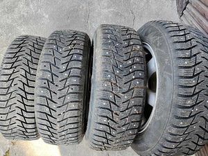 Golf 3 valuveljed naastrehvidega 175/65R14 DOT1617 (10 foto / 10)