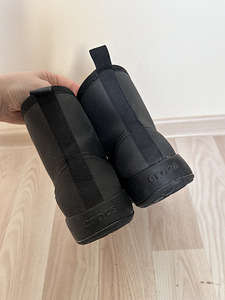 Резиновые сапоги Crocs W9 (3 фото из 6)