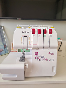 Brother M343D overlock (1 foto / 1)