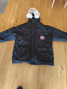 : «Canada Goose Expedition talveparka, suurus 2XL».  (2 foto / 6)