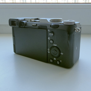 Sony A7C + клетка (3 фото из 6)