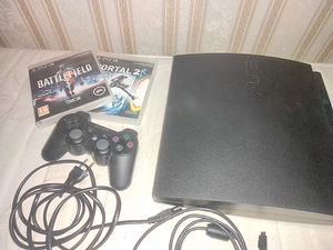 Sony PlayStation 3 + пульт + провода + 2 игры (1 фото из 2)