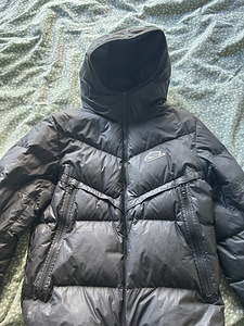 Nike куртка (2 фото из 3)