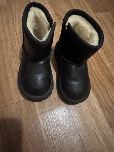 Müün UGG saapaid (2 foto / 4)