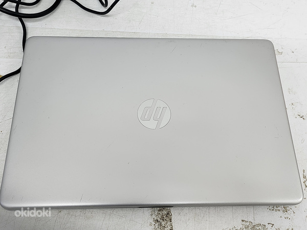 Ноутбук HP 15s fq0xxx с зарядным устройством (фото #3)