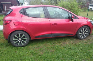 Renault Clio 1,5 дизель (2 фото из 3)