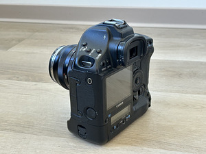 Canon EOS 1Ds Mk 3 (4 foto / 10)