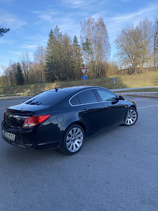 Opel Insignia (5 фото из 11)