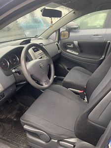 Продам Suzuki Liana 4x4 2006 (5 фото из 7)