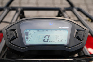 Hecht 1200 W / 60 V / 20 Ah (9 foto / 10)