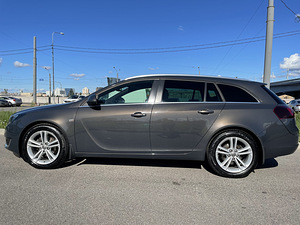 Opel Insignia 2.0 2014 (10 foto / 14)