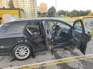 Toyota avensis 2006. (9 foto / 13)
