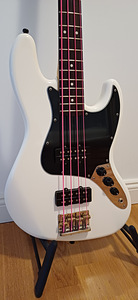 Basskitarr Fender, jazz bass (3 foto / 6)