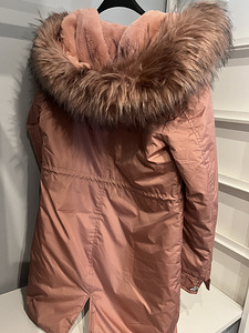 Розовое пальто (2 фото из 4)