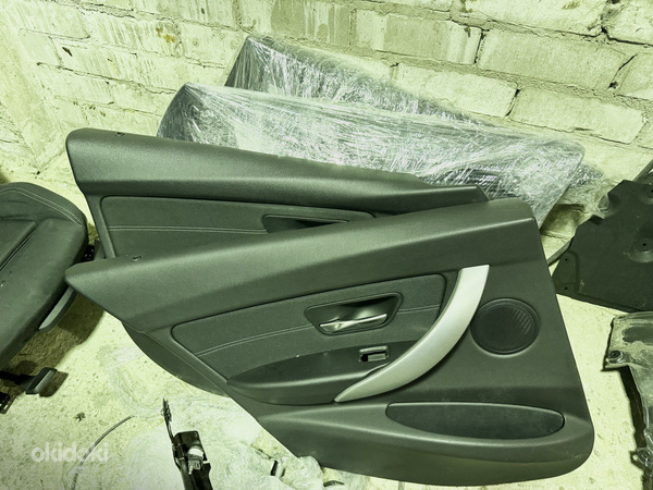 BMW f30 330i uksepaneelid