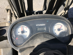 Tõstuk HYUNDAI 3t 4,6m diisel (4 foto / 9)