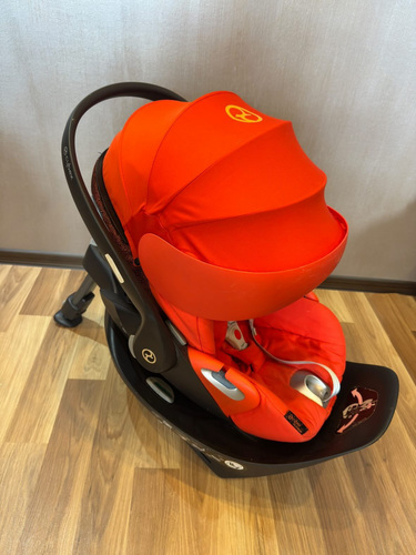 Cybex Cloud Z i-Size + Base Z Isofix