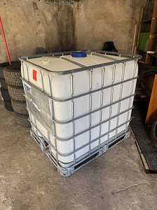 Puhas toidukvaliteediga IBC konteinerid 1000 liitrit (1 foto / 4)