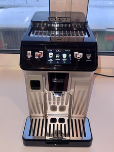 Кофемашина Delonghi Eletta Explore (1 фото из 4)