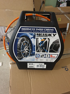 Цепи противоскольжения (1 фото из 1)