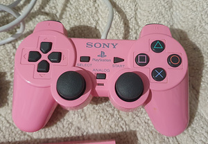 Sony Play Station 2 (4 фото из 4)