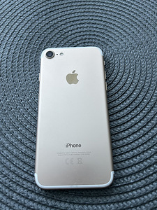 iPhone 7 Plus 32Gb Gold (2 foto / 3)