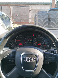 Audi a4 b7 2.0 125kw quattro (8 foto / 11)