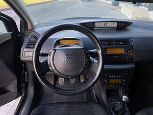 Citroën C4 vtr (10 foto / 10)