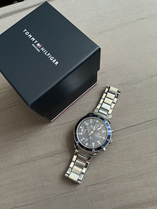 Meeste kell Tommy Hilfiger 1791949 (1 foto / 1)