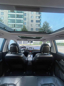 Kia sportage (8 foto / 8)