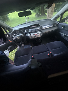 Honda fr-v (11 foto / 15)