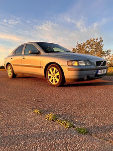 Volvo s60 (5 фото из 9)