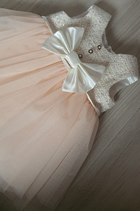 Pidulik kleit .uus 9-12k (4 foto / 4)