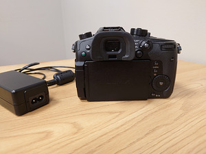 Kaamera Panasonic Lumix DC-GH5 Body (4 foto / 6)