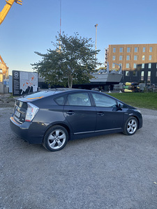Toyota PRIUS (5 фото из 12)