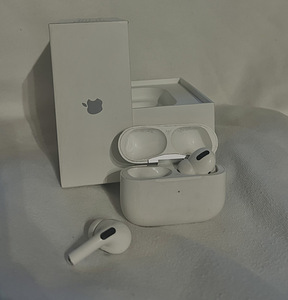 APPLE AIRPODS PRO (1 фото из 2)
